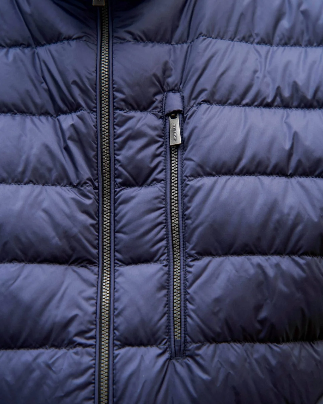 Pouta Limited Edition -untuvaliivi musta - Image 4