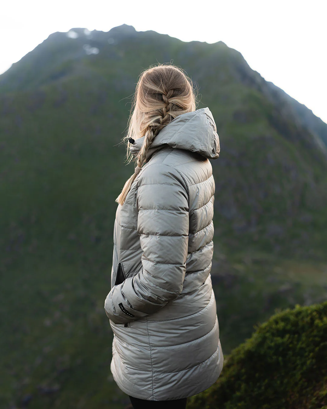 Ruut-kevytuntuvatakki hiilenmusta - Image 3