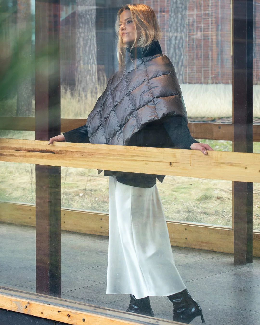 Unelma-untuvaponcho hopeapilvi - Image 3