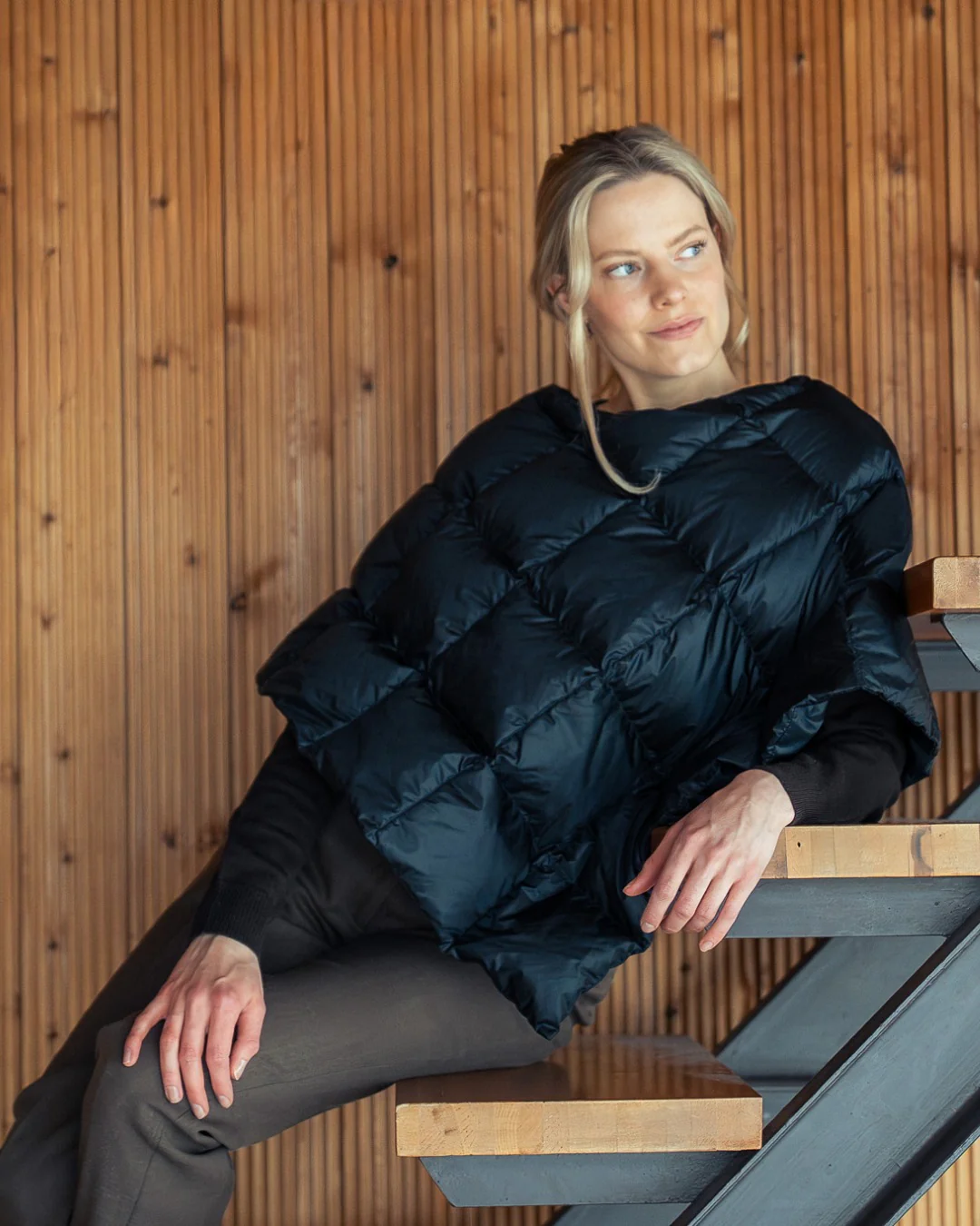 Unelma-untuvaponcho lakritsi - Image 4